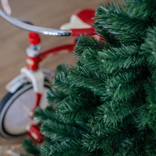 Realistično gosto igličje