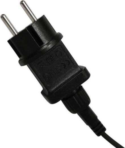 Enostavna namestitev in varno napajanje