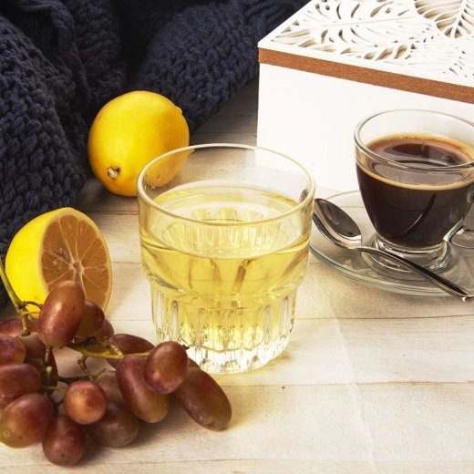 Univerzalen kozarec za vsako pijačo