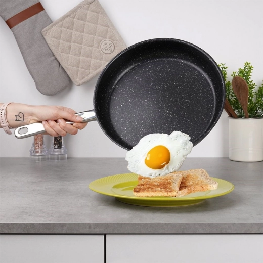 Neprijemljiv granitni premaz za zdravo kuhanje