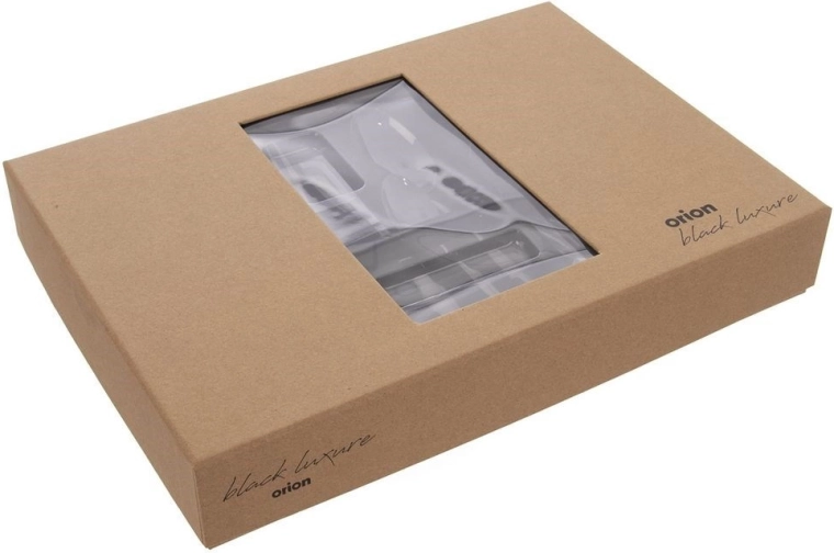 Darilna embalaža pripravljena za razveselitev