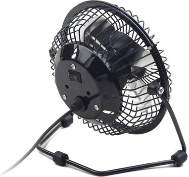 USB napajanje in praktično stikalo