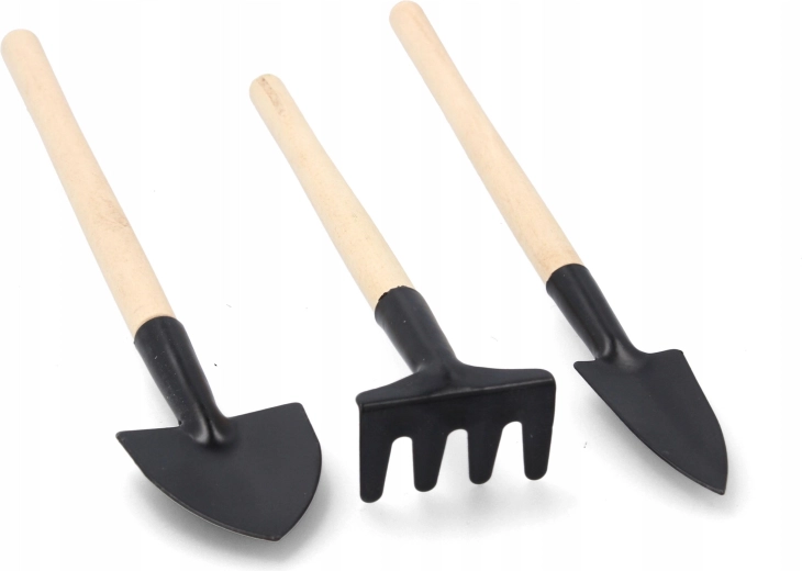 Vzdržljive kovinske glave, udobni leseni ročaji