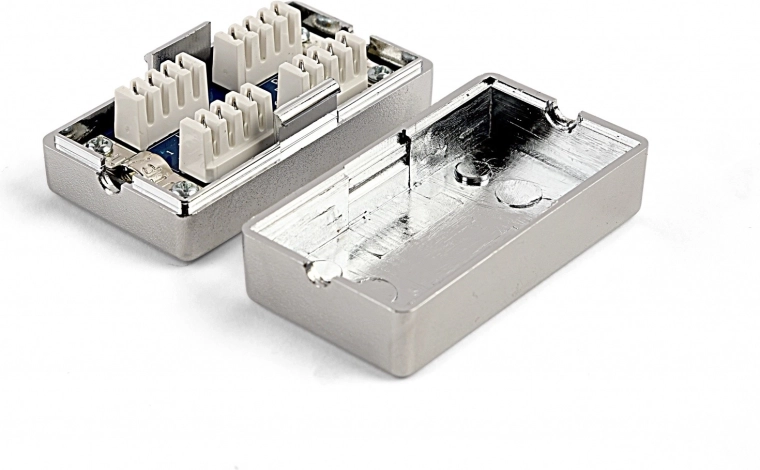 Kompaktna in-line namestitev