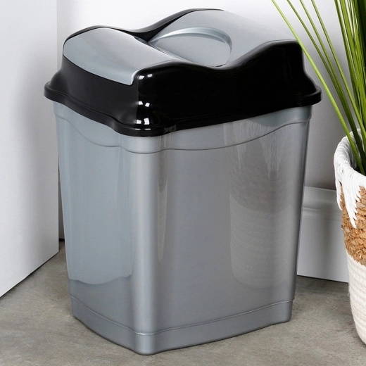 Trpežen in lahek plast