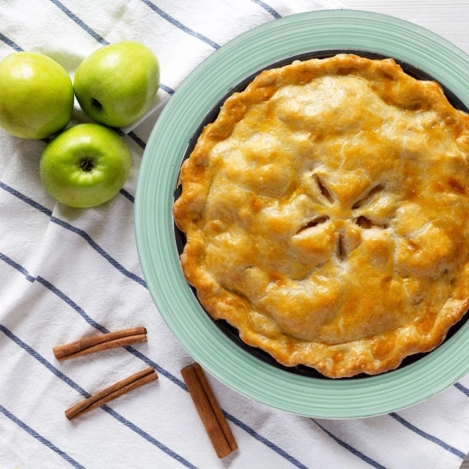 Univerzalna uporaba: podstavek in servirni pladenj