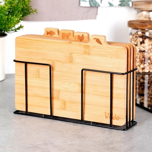 Stabilno kovinsko stojalo prihrani prostor