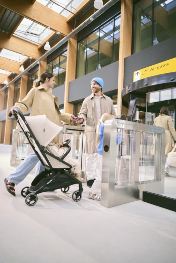 Lahek in okreten za mesto in letališče