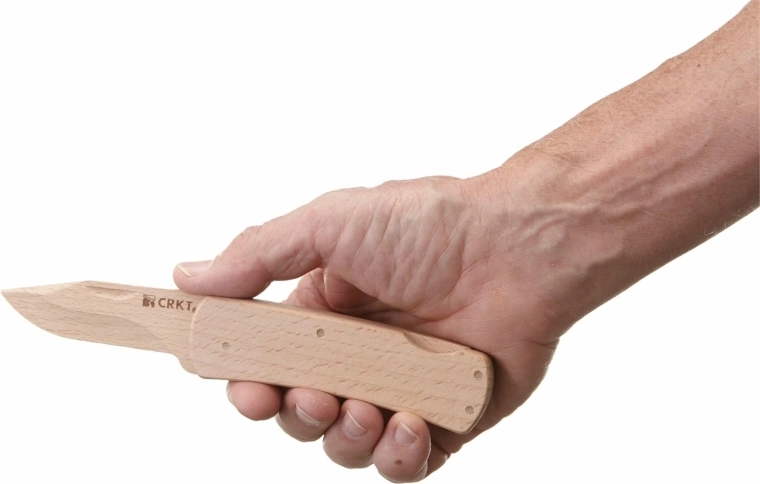 Varen in funkcionalen model zložljivega noža