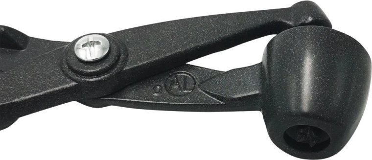 Trdna kovinska konstrukcija