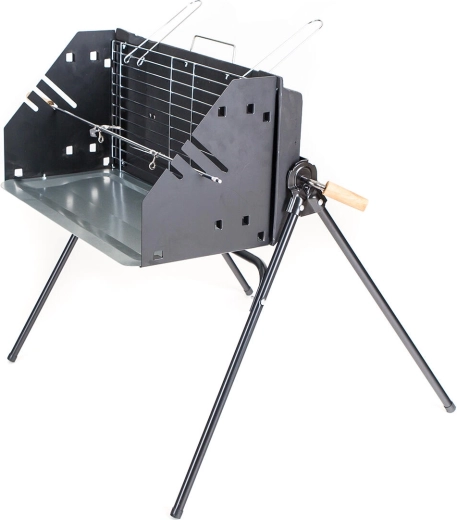 Vrtljiv raženj v osnovni opremi