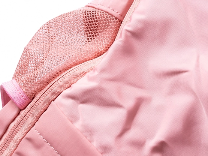 Detailed craftsmanship and comfort