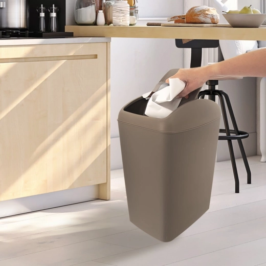 Lahka plastika (UH) in enostavno vzdrževanje