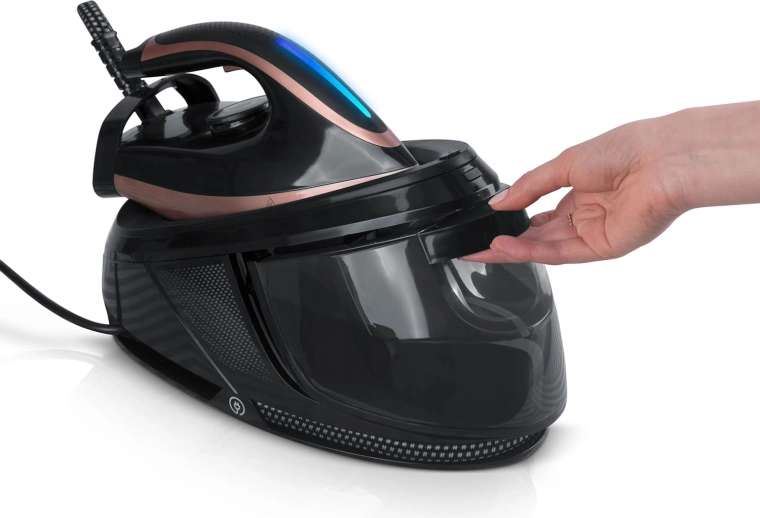 Odstranljiv rezervoar 1,5 l za dolgotrajno likanje