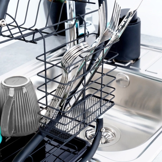 Praktična držala in košarica za pribor