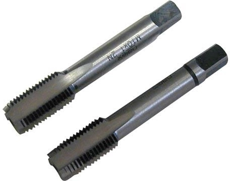 Matični navojnik M4 × 0,70 iz orodnega jekla