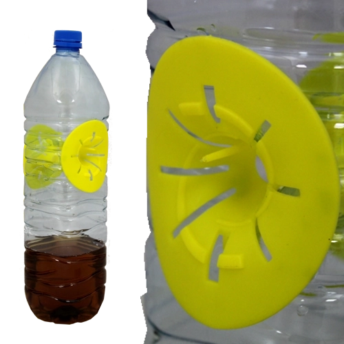 Komplet 2 lovilcev os za plastično steklenico 6,5 × 7 cm