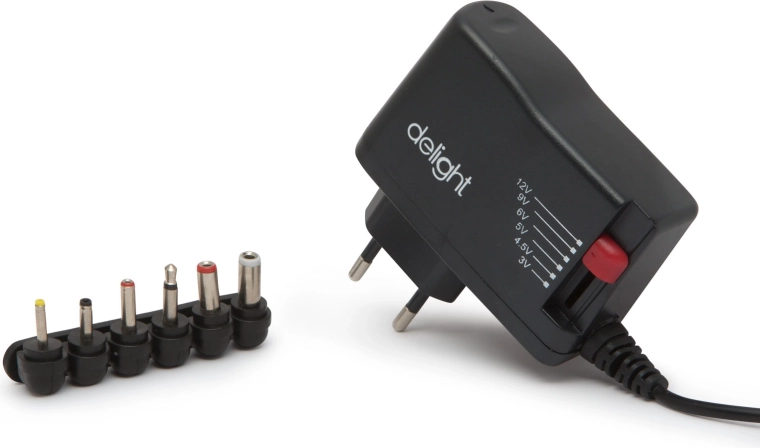 Universal Power Adapter with Replaceable Connectors