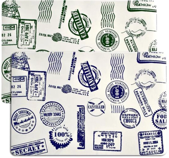 Plastični pogrinjek TORO 43 × 28 cm z motivom žigov, mešanica barv