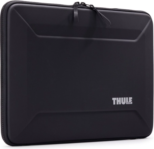 Thule Gauntlet laptop sleeve for up to 16-inch laptops, black