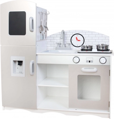 Lesena kuhinja z učinki