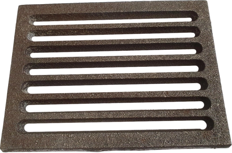 Raven rešetka iz litega železa 220 × 160 mm