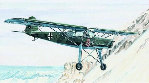 Model Fieseler FI-156 Storch 13,8 x 19,6 cm v škatli 25 x 14,5 x 4,5 cm