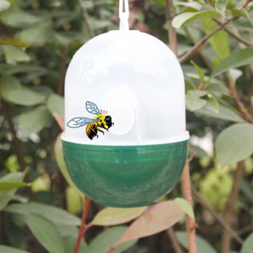 Plastična past za ose TORO