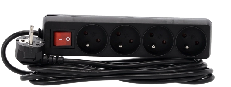 Prenapetostni podaljšek s stikalom, 4 vtičnice, 3 m, črna
