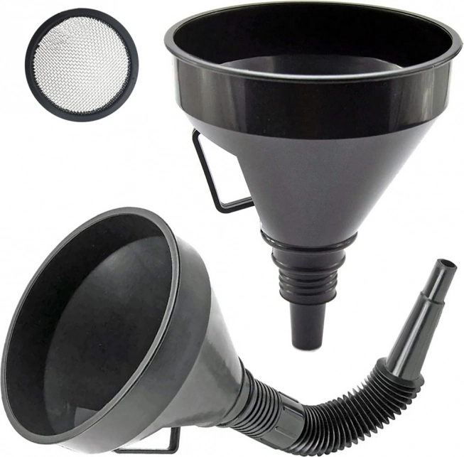 Velik lijak za gorivo iz plastike s cedilom