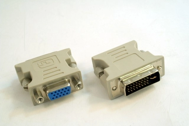 Adapter DVI na VGA (DVI-I 24+5 pin, moški na VGA HD15, ženski)