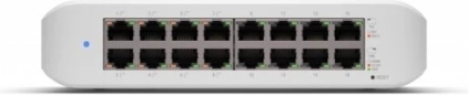 8× PoE+ s skupno močjo 45 W