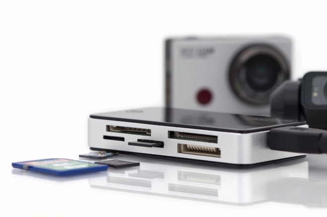 5-portni USB 3.0 SuperSpeed čitalnik pomnilniških kartic