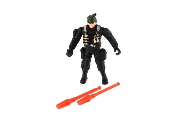 Plastični tank z vojakom na prosti tek