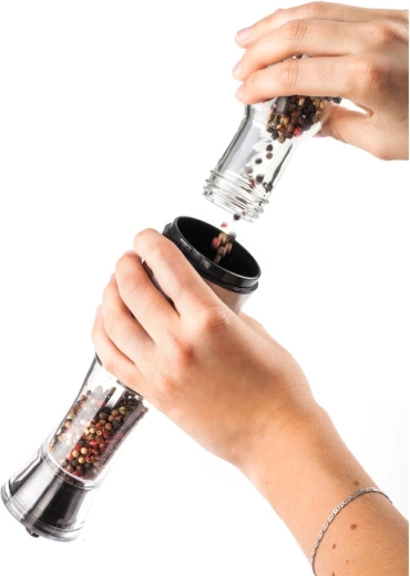 Enostavno polnjenje in pregleden rezervoar