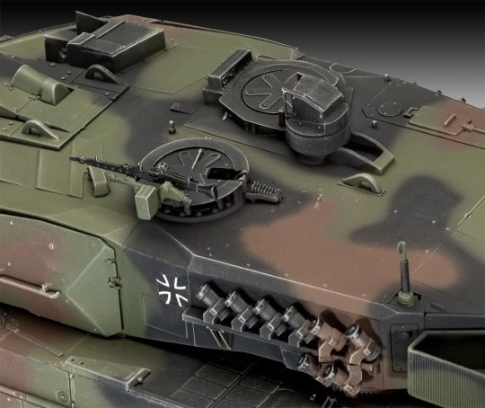 Plastični model Leopard 2A6/A6NL