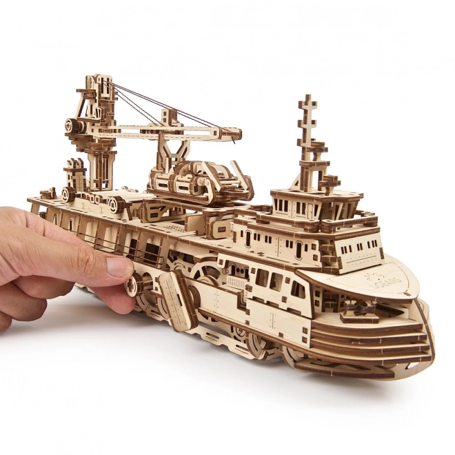 Ugears 3D uganka - Raziskovalna parna ladja 575 delov