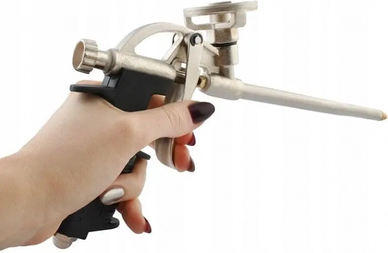 Varno zapiranje proti strditvi pene