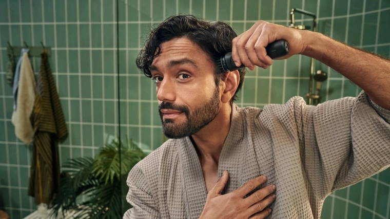 Do 60 minut brez kabla in indikator napolnjenosti