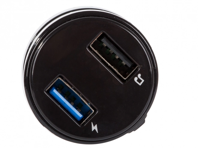 Večfunkcijski FM oddajnik za avto z Bluetooth