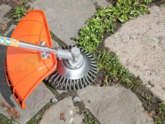 Žičnati čopič za razpršilne kosilnice 200mm