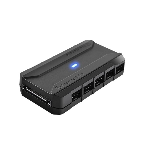 koncentrator Thermaltake Commander FP pro ventilatorje PWM z 10 priključki