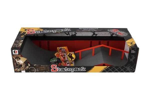 Skatepark s prstnim skateom na vijake