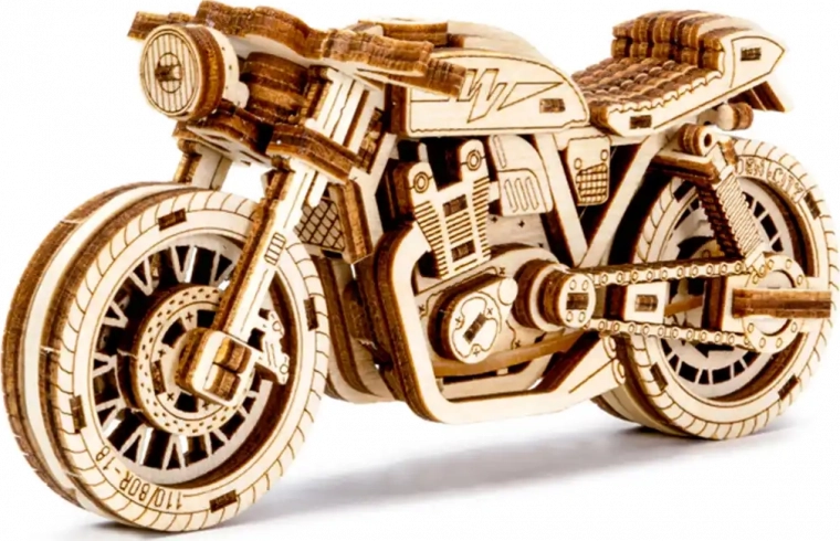 Zapeljite lesen motor do 1 metra