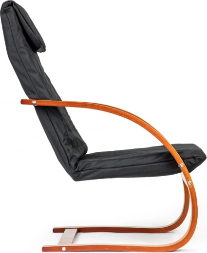 Vzdržljiva konstrukcija iz upognjene vezane plošče in kovine