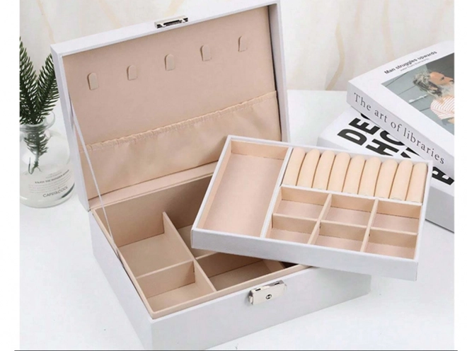 Organizator/nakitnica - elegantna škatlica