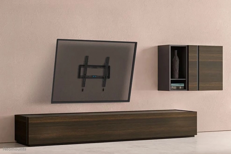 Nizkoprofilna montaža – le 3,3 cm od stene