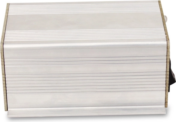 Kompaktna in trpežna zasnova