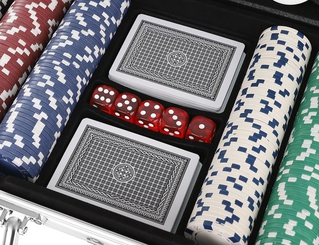 Poker - komplet 300 žetonov v HQ kovčku