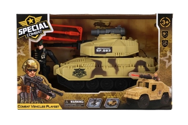 Plastični tank z vojakom na prosti tek